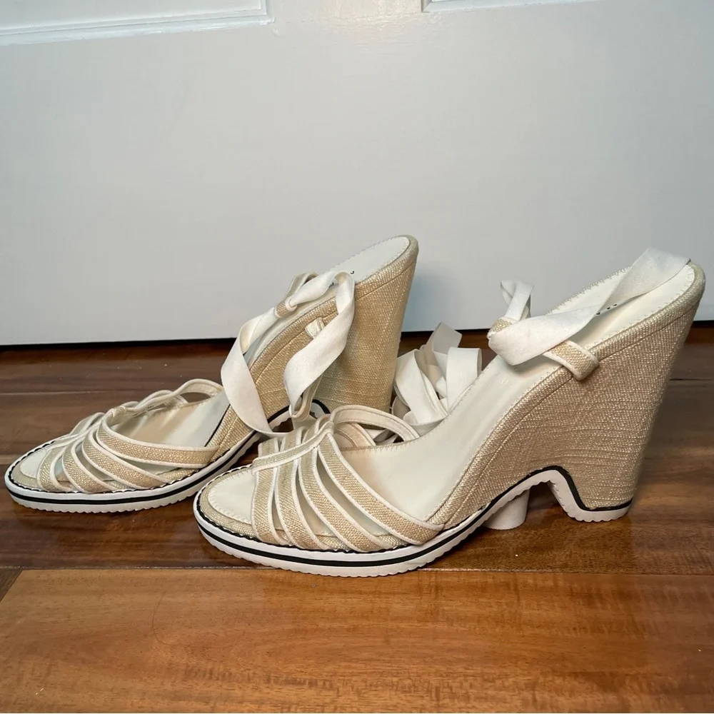 MARC JACOBS Ivory Canvas Ankle Tie Sculptural Wedge Sandals Size 10
